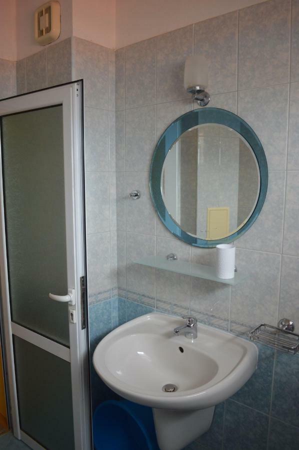 Hotel Dimana Chernomorets Exterior foto
